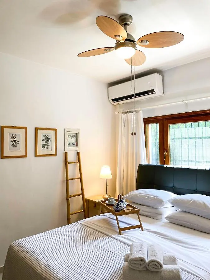 B Home In Panorama Thessaloniki 0*,